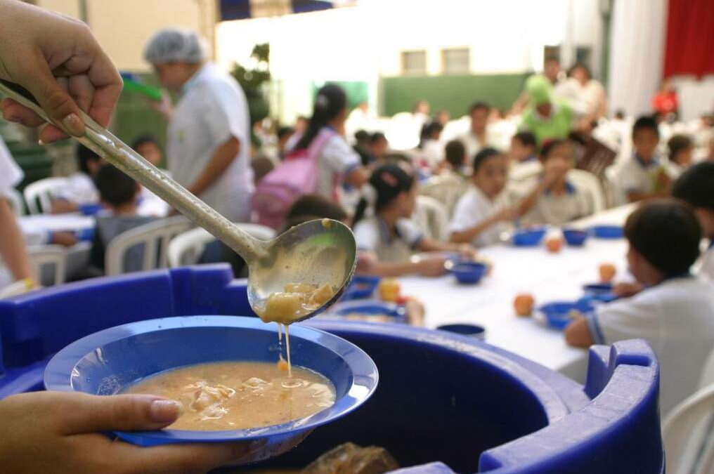 Unos 50 mil niños y adolescentes son beneficiados con la alimentación escolar en capital