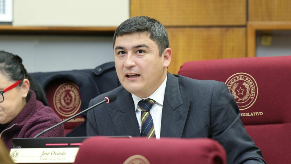 Senador José Oviedo pide a «Payo Cubas que se calme»